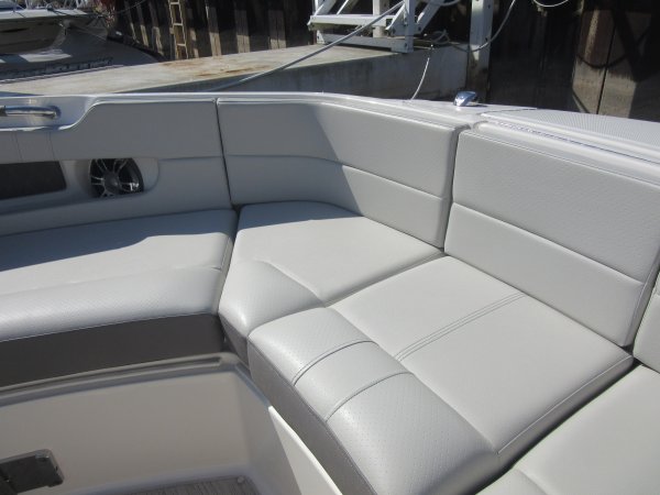 Used 2022 Sea Ray Power Boat for sale